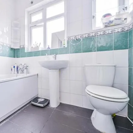 Image 7 - 126 Shardeloes Road, London, SE14 6RS, United Kingdom - Townhouse for sale