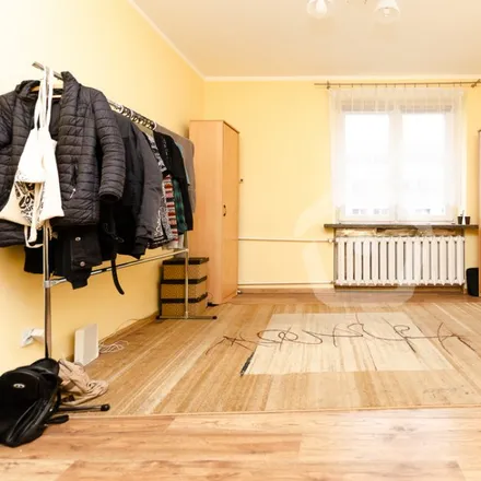 Buy this 3 bed apartment on Konsorcjum Stali S.A. in Marii Skłodowskiej-Curie, 35-040 Rzeszów