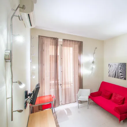 Rent this studio apartment on Madrid in Carrera de San Jerónimo, 11