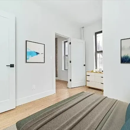 Image 3 - 208 East 6th Street, New York, NY 10003, USA - Apartment for rent