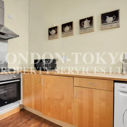 Image 4 - 18 Redcliffe Gardens, London, SW10 9EW, United Kingdom - Apartment for rent