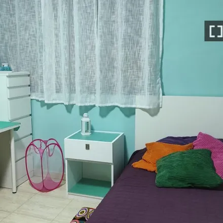 Rent this 3 bed room on Instituto de Educación Secundaria Siete Palmas in Calle de las Borreras, 35019 Las Palmas de Gran Canaria