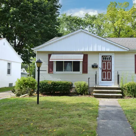 Buy this 3 bed house on 905 Neville Avenue in Green Bay, WI 54303