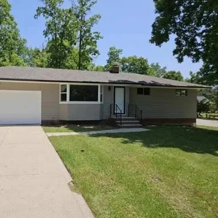 Rent this 3 bed house on 12961 Taras Drive in North Royalton, OH 44133