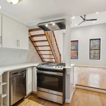 Rent this studio apartment on 333 East 92nd Street in New York, NY 10128
