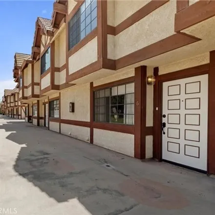 Buy this 2 bed condo on unnamed road in Los Angeles, CA 91352