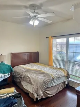 Image 9 - 318 Fraternity Row, College Station, TX 77845, USA - Condo for sale