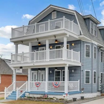 Buy this 4 bed condo on 253 East 19th Avenue in North Wildwood, Cape May County