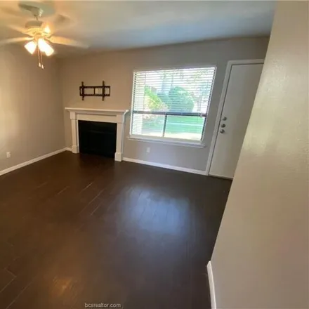 Image 3 - 1910 Dartmouth Street, College Station, TX 77840, USA - Condo for sale