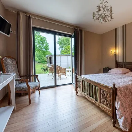 Rent this 7 bed house on Saint-Gildas-de-Rhuys in Rue Saint-Goustan, 56730 Saint-Gildas-de-Rhuys