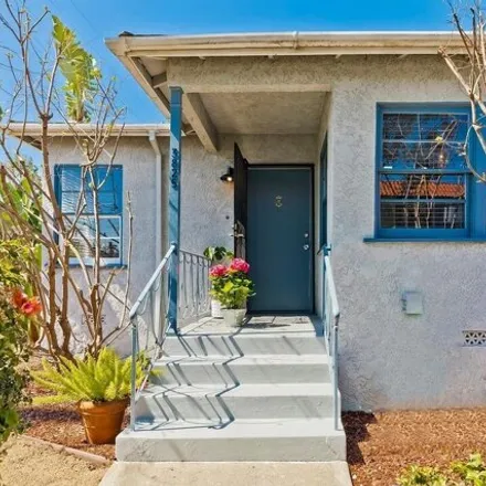 Rent this 2 bed house on Space Command in Moore Street, Los Angeles