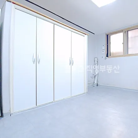 Rent this studio apartment on 서울특별시 은평구 대조동 215-29