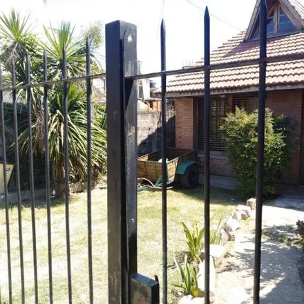 Buy this 3 bed house on Aimé Tschiffely in Quilmes Oeste, 1779 Quilmes