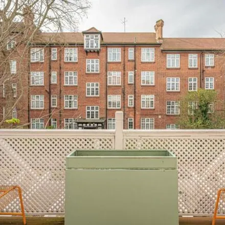 Image 3 - Oakley Gardens, Church Walk, Childs Hill, London, NW2 2JT, United Kingdom - Townhouse for sale