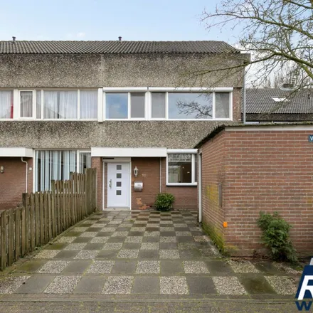 Rent this 1 bed apartment on Vossehol 10 in 5344 LD Oss, Netherlands
