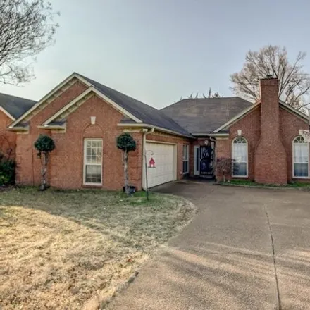 Buy this 3 bed house on 2771 Colonial Towers Drive in Memphis, TN 38016