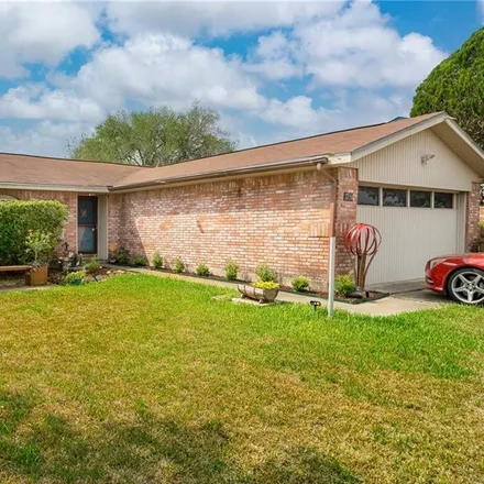 Image 2 - 3710 Honey Creek Drive, Corpus Christi, TX 78410, USA - House for sale