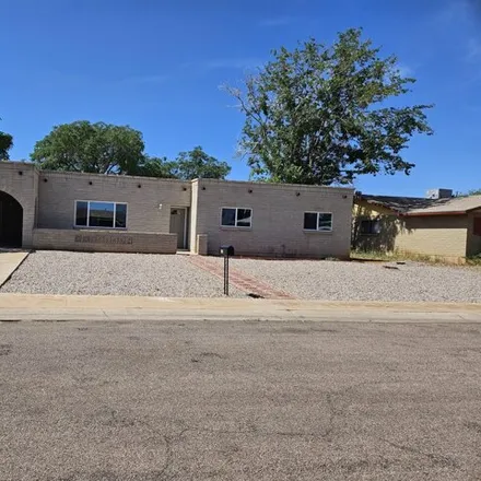 Rent this 4 bed house on 604 East Raymond Drive in Sierra Vista, AZ 85635