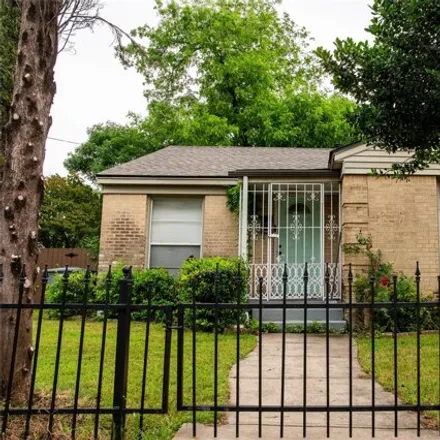 Image 2 - 4632 Capitol Ave, Dallas, Texas, 75204 - House for sale
