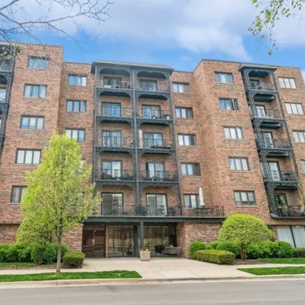 Buy this 2 bed condo on Garden Street in River Forest, Cook County