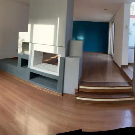 Rent this 3 bed house on Jirón Batallon Callao Sur in Santiago de Surco, Lima Metropolitan Area 15039