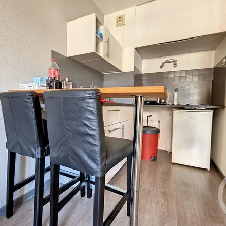 Image 4 - 61 Rue de Pouilly, 57000 Metz, France - Apartment for rent