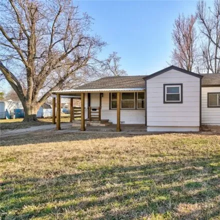 Buy this 3 bed house on 4356 Southeast 20th Street in Del City, OK 73115