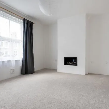 Image 1 - Regent Circus, Crombey Street, Swindon, SN1 3DQ, United Kingdom - Townhouse for rent