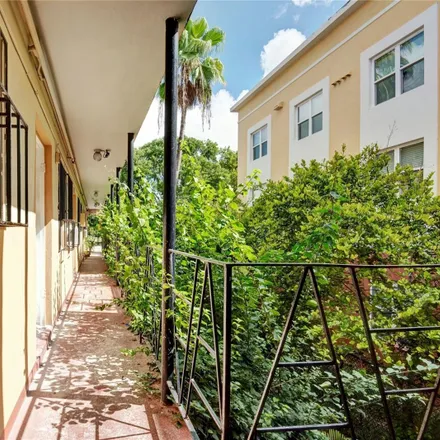 Image 6 - 542 Northwest 8th Street, Miami, FL 33136, USA - Apartment for rent