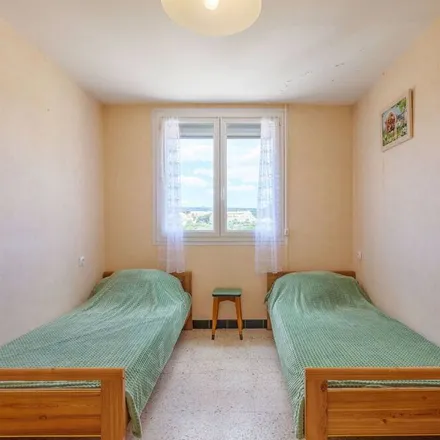 Image 7 - Rue du Languedoc, 11100 Narbonne, France - Apartment for rent