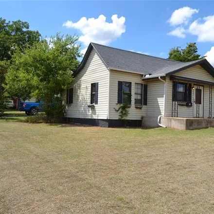 Buy this 2 bed house on 601 West 4th Street in New Cordell, Washita County