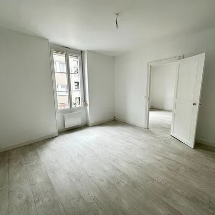Rent this 3 bed apartment on 1 rue des Tuileries in 51100 Reims, France