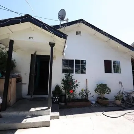 Buy this studio house on 224 2nd Avenue in North Fair Oaks, CA 94061
