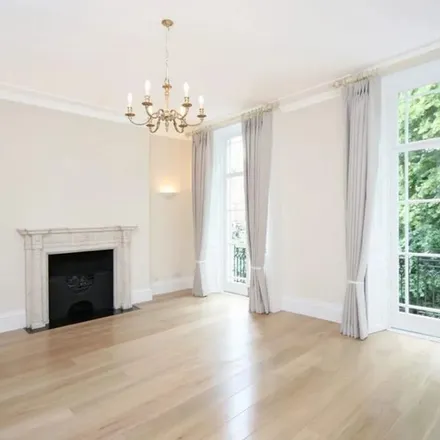 Rent this 6 bed apartment on 55 Brompton Square in London, SW7 1AF