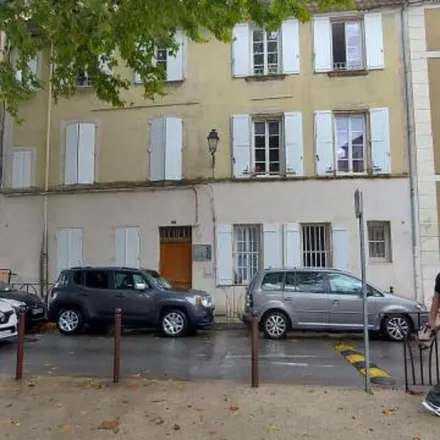 Rent this 2 bed apartment on 84 Rue de Carpentras in 94550 Chevilly-Larue, France