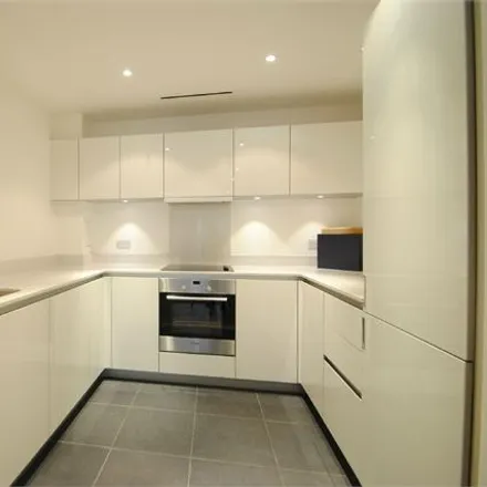 Rent this 1 bed apartment on Tesco Express in Wellesley Road, London