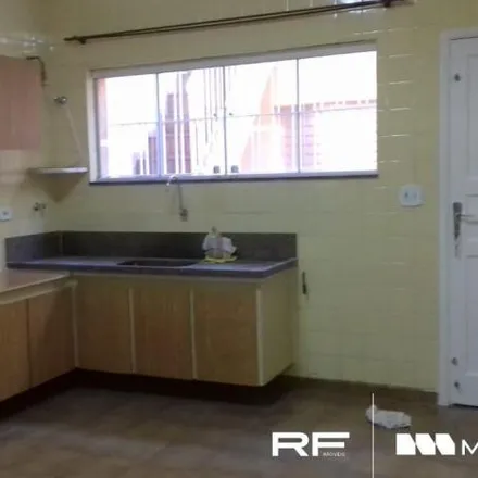 Rent this 3 bed house on Rua Antônio Ciucio in Carrão, São Paulo - SP