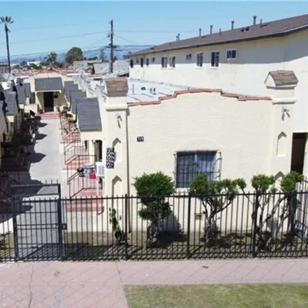 Buy this 2 bed house on 757 West 77th Street in Los Angeles, CA 90044