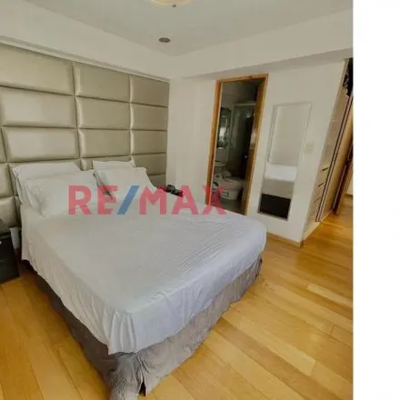 Buy this 3 bed apartment on Avenida Vía de Evitamiento in Santiago de Surco, Lima Metropolitan Area 10051