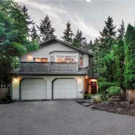 Image 2 - 20443 39th Place Northeast, Lake Forest Park, WA 98155, USA - House for sale