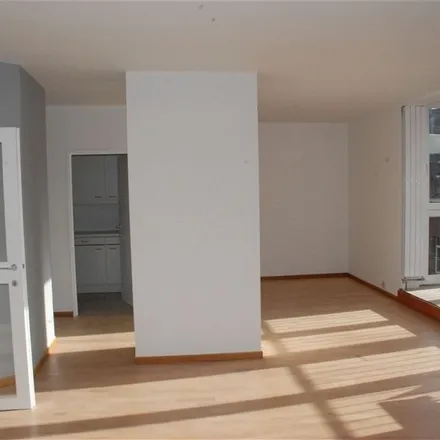 Image 2 - Snipes, Rue de Fer 14, 5000 Namur, Belgium - Apartment for rent