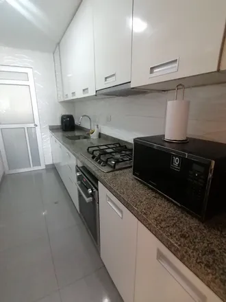 Image 2 - Metro, Avenida Ejército 601, Yanahuara, Yanahuara 04017, Peru - Apartment for rent