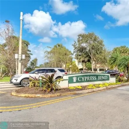 Image 4 - 2176 South Cypress Bend Drive, Pompano Beach, FL 33069, USA - Condo for sale