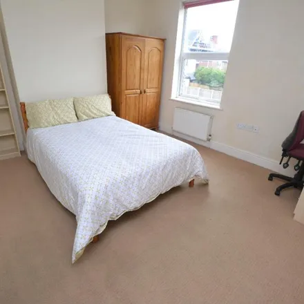 Image 5 - 15 Dagmar Grove, Beeston, NG9 2BH, United Kingdom - House for rent