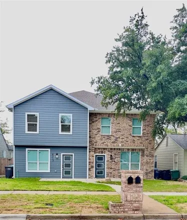 Rent this 3 bed house on 4717 Calmont Avenue in Fort Worth, TX 76107