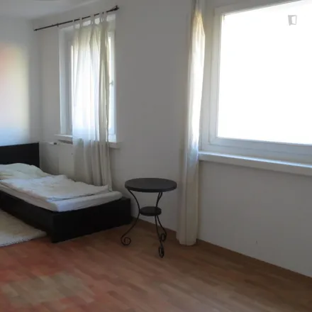 Rent this 3 bed room on Hellweg in Wriezener Karree, 10243 Berlin