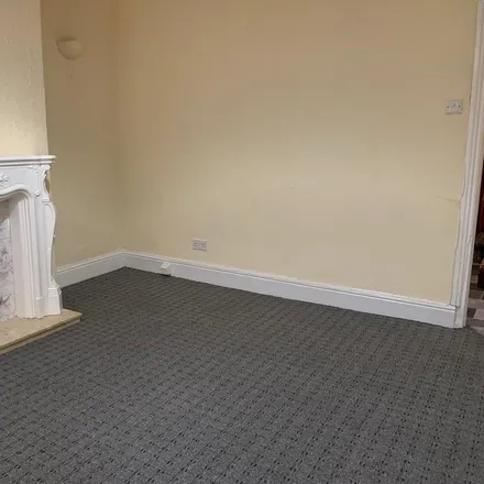 Image 5 - Randall Street, Burnley, BB10 1SP, United Kingdom - Townhouse for rent