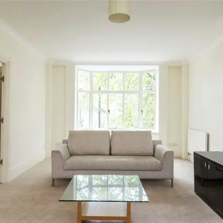 Rent this 5 bed apartment on Alpha Close in Park Road, London
