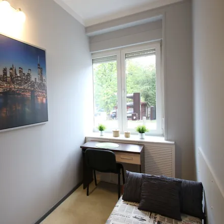 Rent this 8 bed room on Radwańska 16 in 90-530 Łódź, Poland