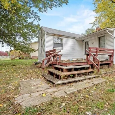 Buy this 1 bed house on 2833 Niccolls Road in Sangamon County, IL 62703
